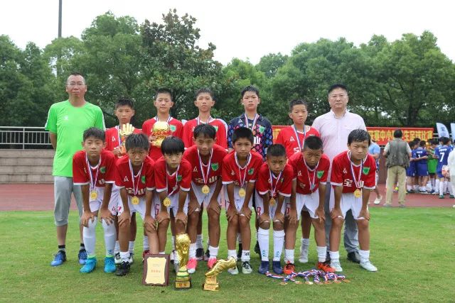 冲刺世预赛！中国男篮12人大名单预测，后卫8选5，3位新人可能首次入选